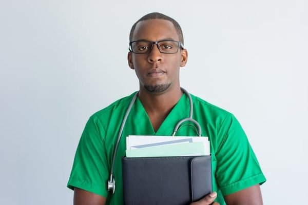 Comment rendre votre tenue médicale plus confortable et chic ?