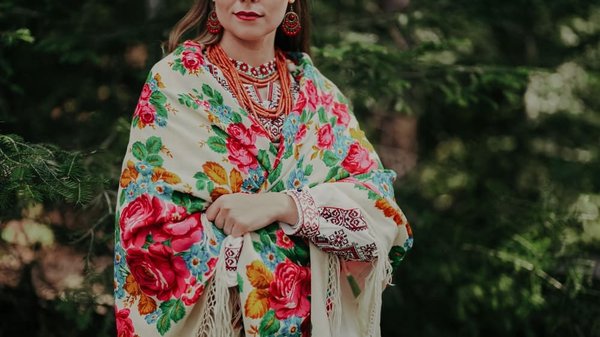 Étoles & châles tissés et brodés à  la main : vous pouvez les commander en ligne