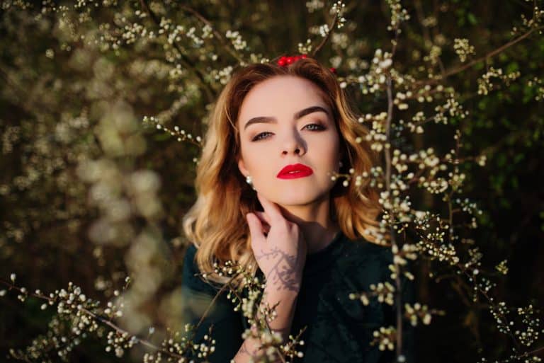 Les secrets de la taille parfaite : comment adopter une allure élégante avec des vêtements ajustés ?